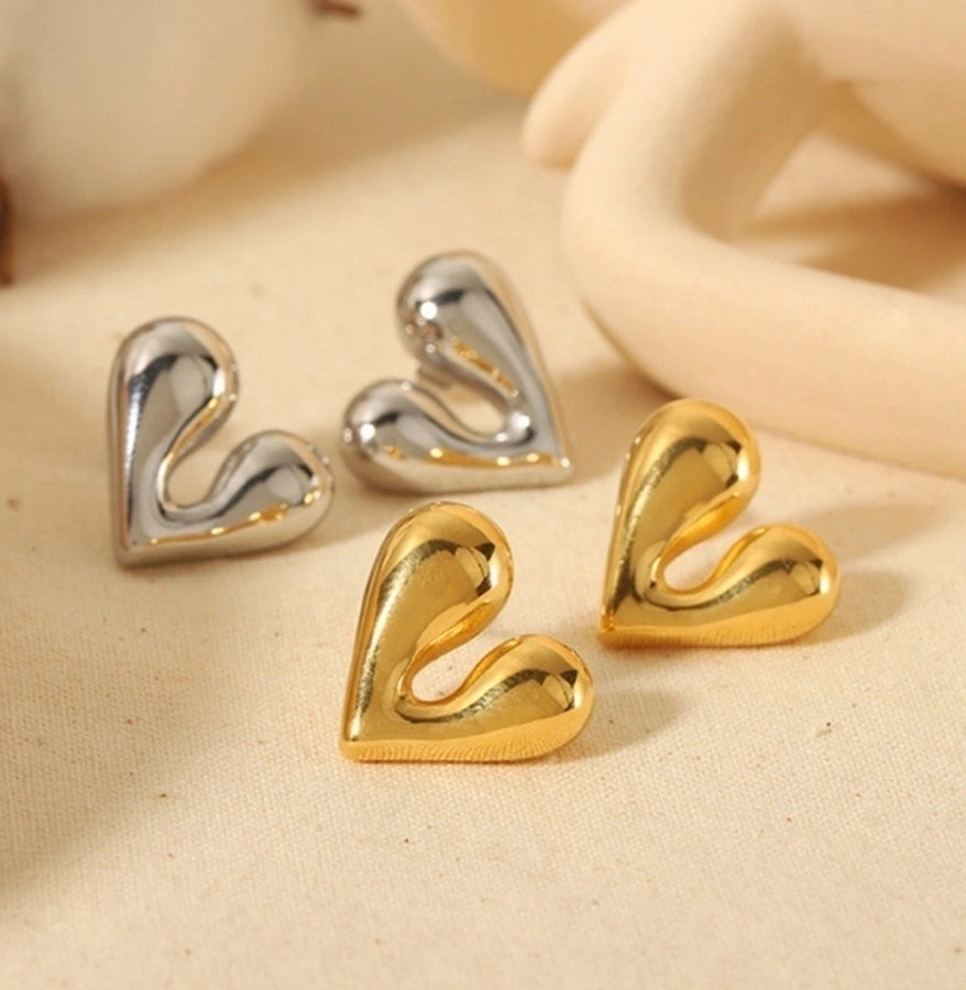 Heart sleeper ear studs